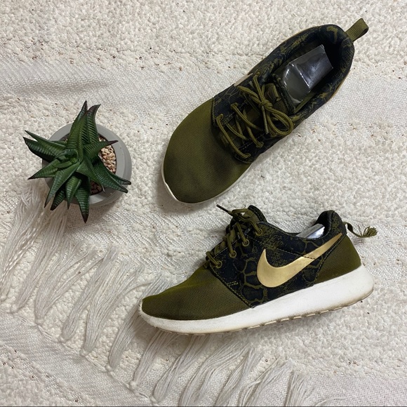 Nike Shoes - Nike Roshe dark green, snake and gold sneakers